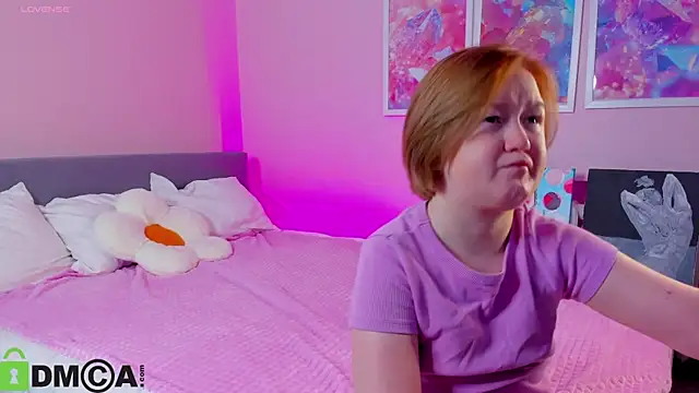 Sara Robinson online show from 11-12-25, 02:56