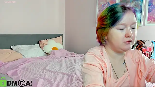 Sara Robinson online show from 11-27-25, 03:08