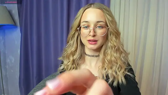 Tiffanyhunt online show from 02-01-25, 03:07