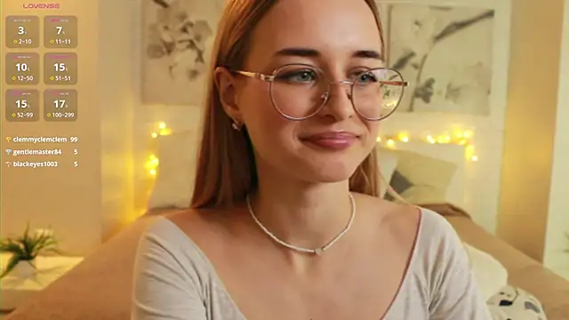 Tiffanyhunt online show from 02-27-25, 01:49