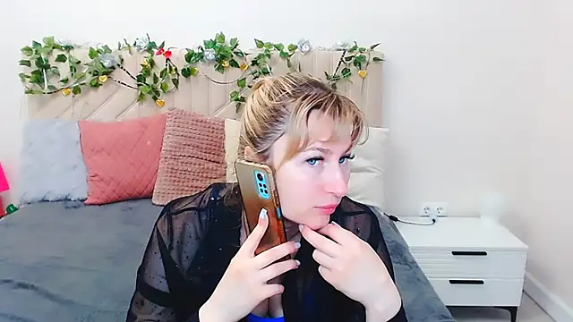 Incredible Ariela online show from 04-09-26, 07:58