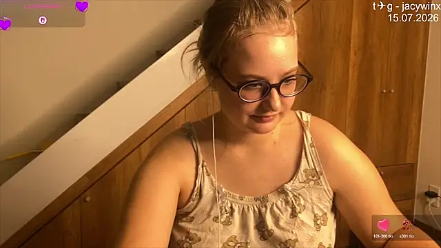 JacyWinslat online show from 07-15-26, 08:47