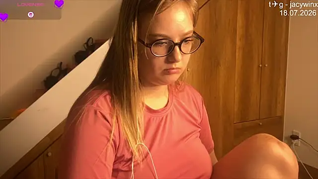JacyWinslat online show from 07-18-26, 06:56
