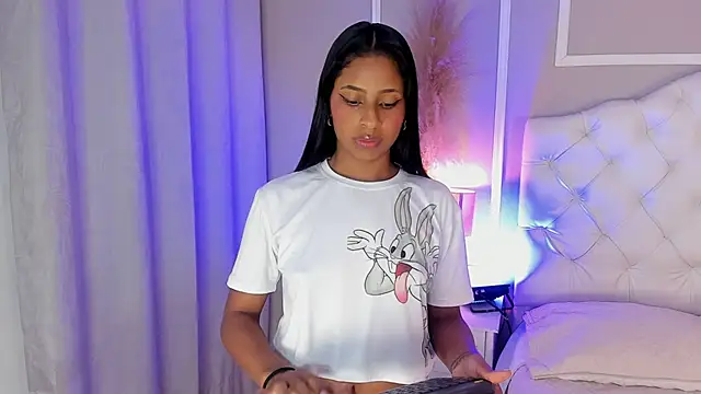 Snapshot of evelyn_evony chatting on 12-24-24, 06:22 evelyn evony online show from 12-24-24, 06:22