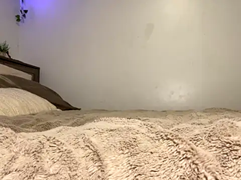 Snapshot of Kittyymaze1 chatting on 10-29-25, 05:25 Kittyymaze1 online show from 10-29-25, 05:25