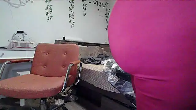 Snapshot of Kittyymaze1 chatting on 11-28-25, 01:25 Kittyymaze1 online show from 11-28-25, 01:25