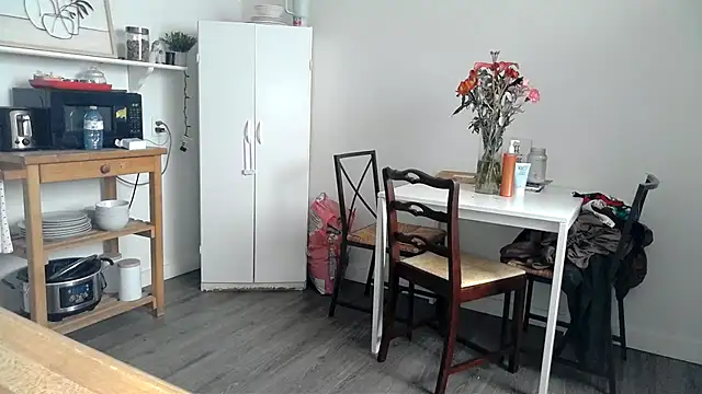 Snapshot of Kittyymaze1 chatting on 02-12-26, 12:55 Kittyymaze1 online show from 02-12-26, 12:55