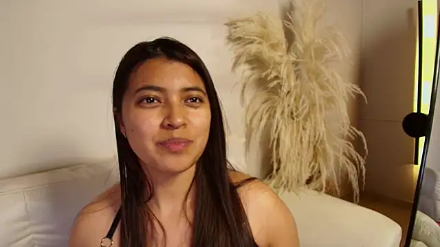 Rebeca Williams  online show from 02-08-25, 02:36