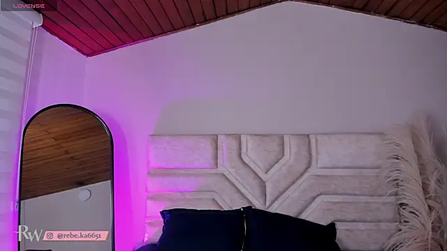 Rebeca Williams  online show from 03-21-25, 11:12