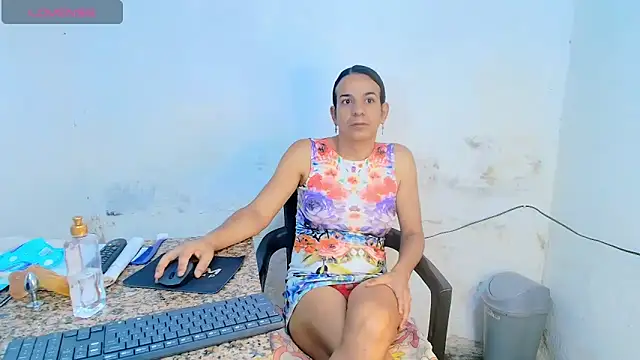 Snapshot of Oh_Tique chatting on 06-01-26, 12:40 Oh Tique online show from 06-01-26, 12:40