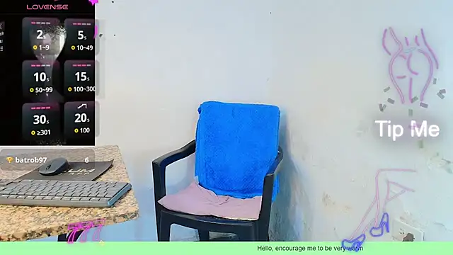 Snapshot of Oh_Tique chatting on 06-14-26, 03:14 Oh Tique online show from 06-14-26, 03:14