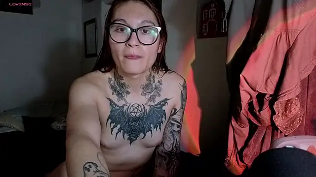 kittenlizz online show from 03-18-26, 06:55