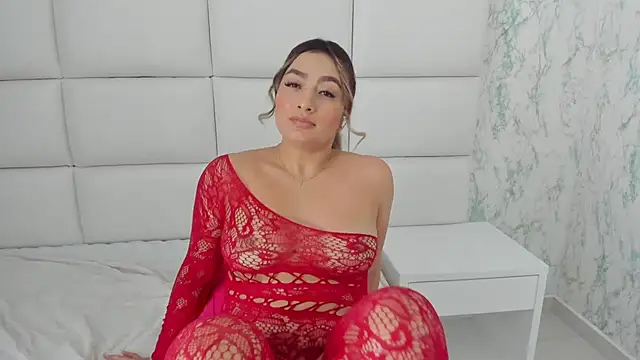 MIA  SAENZ online show from 01-17-25, 03:00