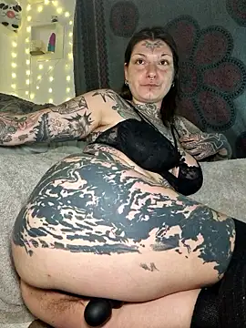 lizzardqueeen online show from 01-10-26, 07:43