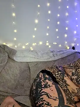 lizzardqueeen online show from 02-18-26, 03:57