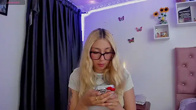 Soffy-brooks online show from 05-30-26, 04:20