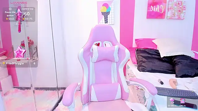 scarlette 15  online show from 02-05-25, 06:46