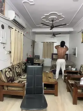 Snapshot of John_desihunk chatting on 12-28-24, 10:47 John desihunk online show from 12-28-24, 10:47