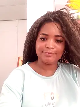 Snapshot of hilary-08 chatting on 09-23-25, 02:42 hilary-08 online show from 09-23-25, 02:42