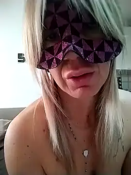 Snapshot of porcedda38 chatting on 01-26-25, 06:49 porcedda38 online show from 01-26-25, 06:49