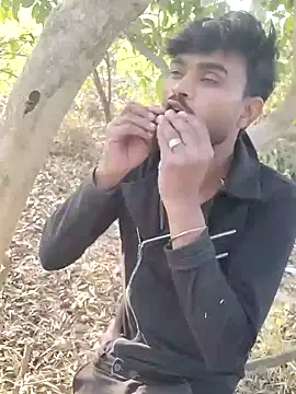 Snapshot of Jishm_ki_bhookh chatting on 01-19-25, 11:01 Jishm ki bhookh online show from 01-19-25, 11:01