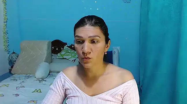 Snapshot of venus_swet_ chatting on 02-13-25, 09:49 venus swet online show from 02-13-25, 09:49