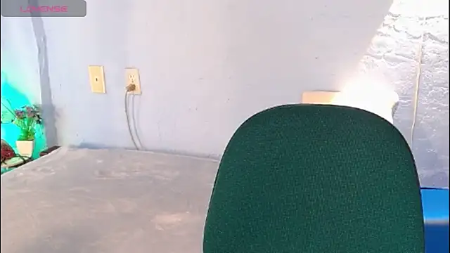 Snapshot of venus_swet_ chatting on 10-06-25, 01:03 venus swet online show from 10-06-25, 01:03