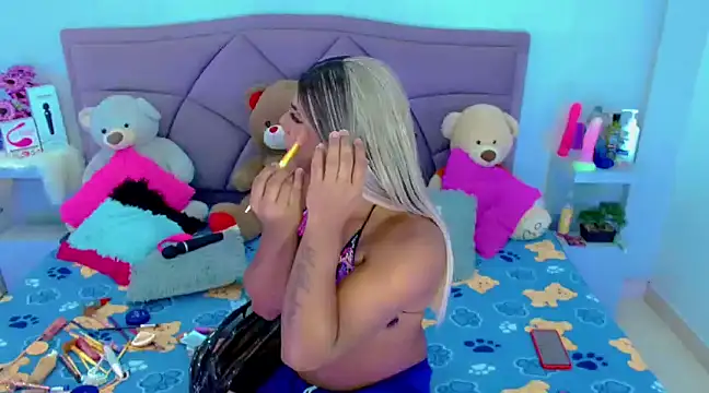 Snapshot of party_duo_trans chatting on 02-25-25, 03:42 party duo trans online show from 02-25-25, 03:42