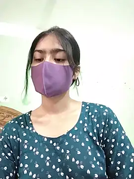 Snapshot of Arisha- chatting on 05-18-26, 08:42 Arisha- online show from 05-18-26, 08:42