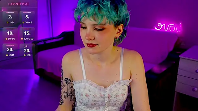 Snapshot of School_Love chatting on 12-08-24, 04:18 School Love online show from 12-08-24, 04:18