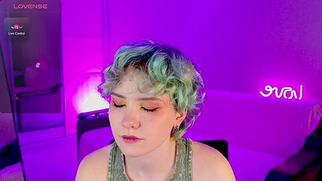 Snapshot of School_Love chatting on 01-30-25, 04:24 School Love online show from 01-30-25, 04:24