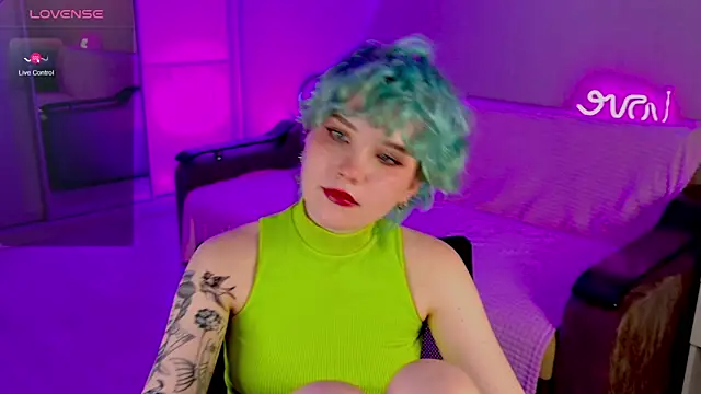 Snapshot of School_Love chatting on 02-24-25, 04:15 School Love online show from 02-24-25, 04:15