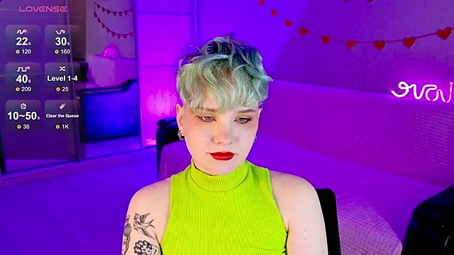 Snapshot of School_Love chatting on 03-14-25, 04:09 School Love online show from 03-14-25, 04:09