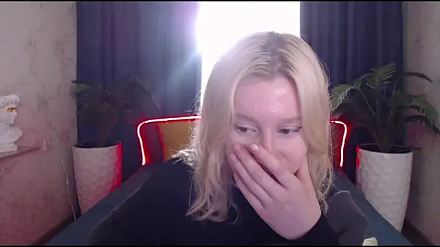 EnigmaSee online show from 10-17-25, 02:04