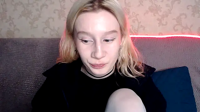 EnigmaSee online show from 11-20-25, 01:50