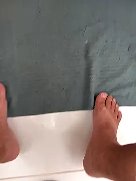 Snapshot of lobomisterioso13 chatting on 12-18-24, 10:51 lobomisterioso13 online show from 12-18-24, 10:51