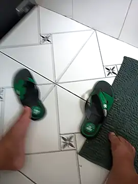 Snapshot of lobomisterioso13 chatting on 01-12-25, 12:01 lobomisterioso13 online show from 01-12-25, 12:01