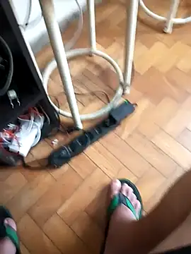 Snapshot of lobomisterioso13 chatting on 02-24-25, 04:47 lobomisterioso13 online show from 02-24-25, 04:47