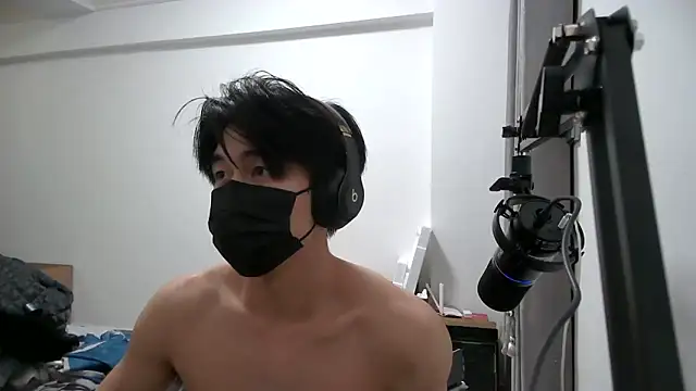 wuzhimao0207 online show from 12-18-24, 03:22