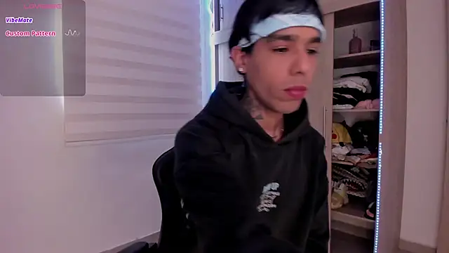 aldrinwhite online show from 02-15-25, 03:39