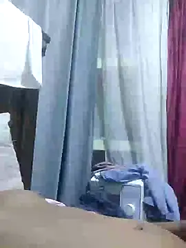 Snapshot of Frankie0880 chatting on 03-04-25, 05:21 Frankie0880 online show from 03-04-25, 05:21