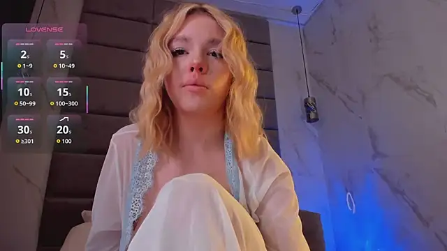 Anna Robinson online show from 11-07-25, 01:27