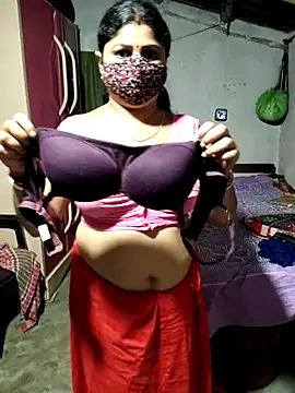 Snapshot of Mourani24 chatting on 04-30-26, 08:57 Mourani24 online show from 04-30-26, 08:57