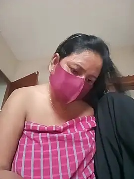 Snapshot of Neha-Roy chatting on 07-07-26, 08:18 Neha-Roy online show from 07-07-26, 08:18