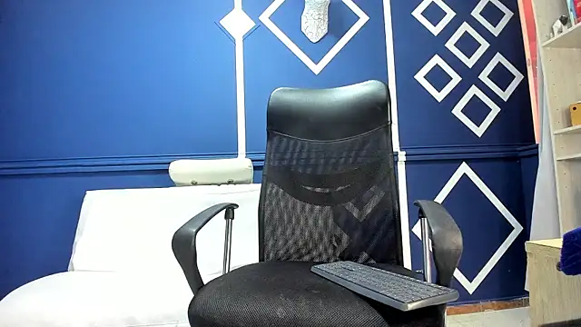 charolbruce 1 online show from 02-10-25, 12:50