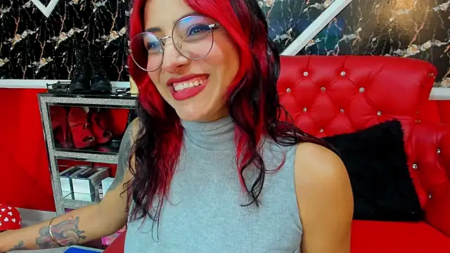 Snapshot of TAFITASLAVE chatting on 02-23-25, 01:13 TAFITASLAVE online show from 02-23-25, 01:13