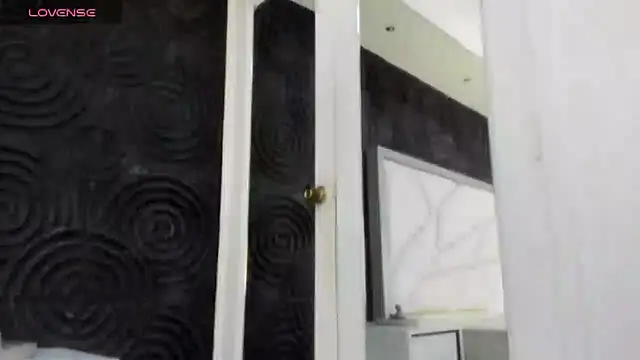 AbigailWilliams  online show from 11-11-25, 11:10