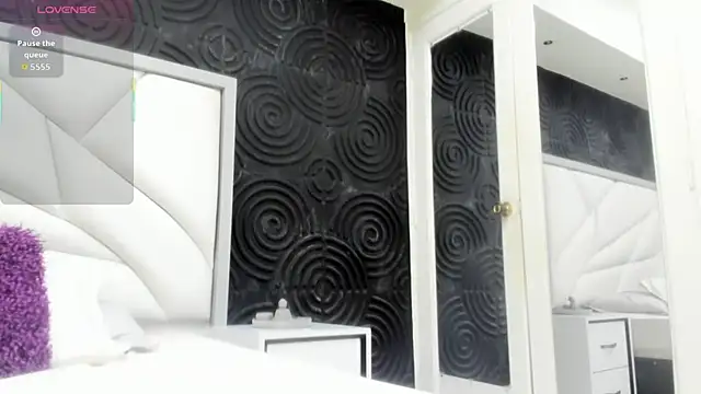 AbigailWilliams  online show from 11-20-25, 11:10