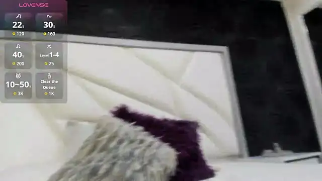 AbigailWilliams  online show from 12-22-25, 11:18