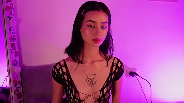Snapshot of salome-brown chatting on 06-17-26, 11:49 salome-brown online show from 06-17-26, 11:49